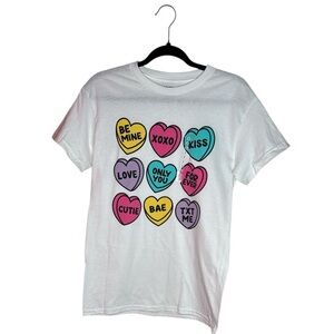 Sweetheart Candy Love White Tee Womens Small Short Sleeve Brisco NWOT Colorful